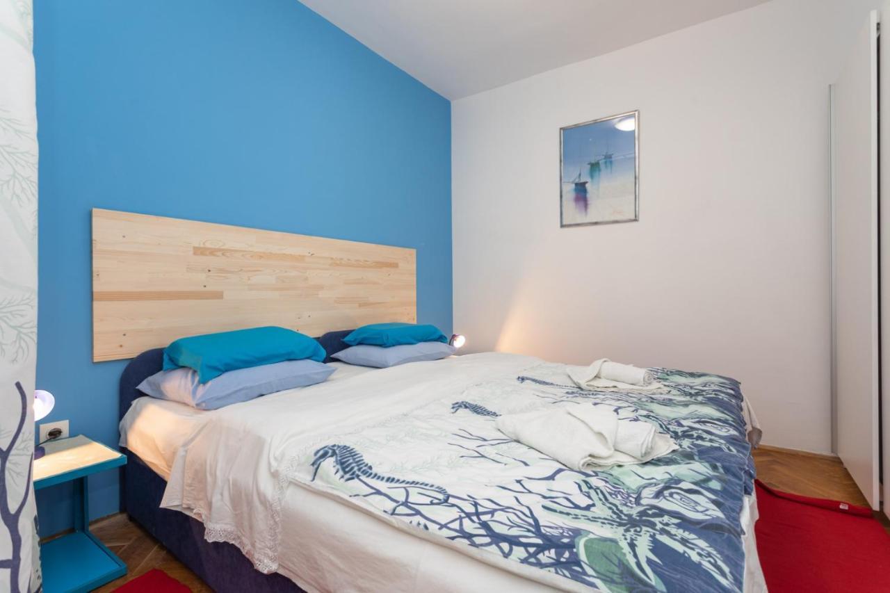 Blue Sky Baska Apartment Exterior photo