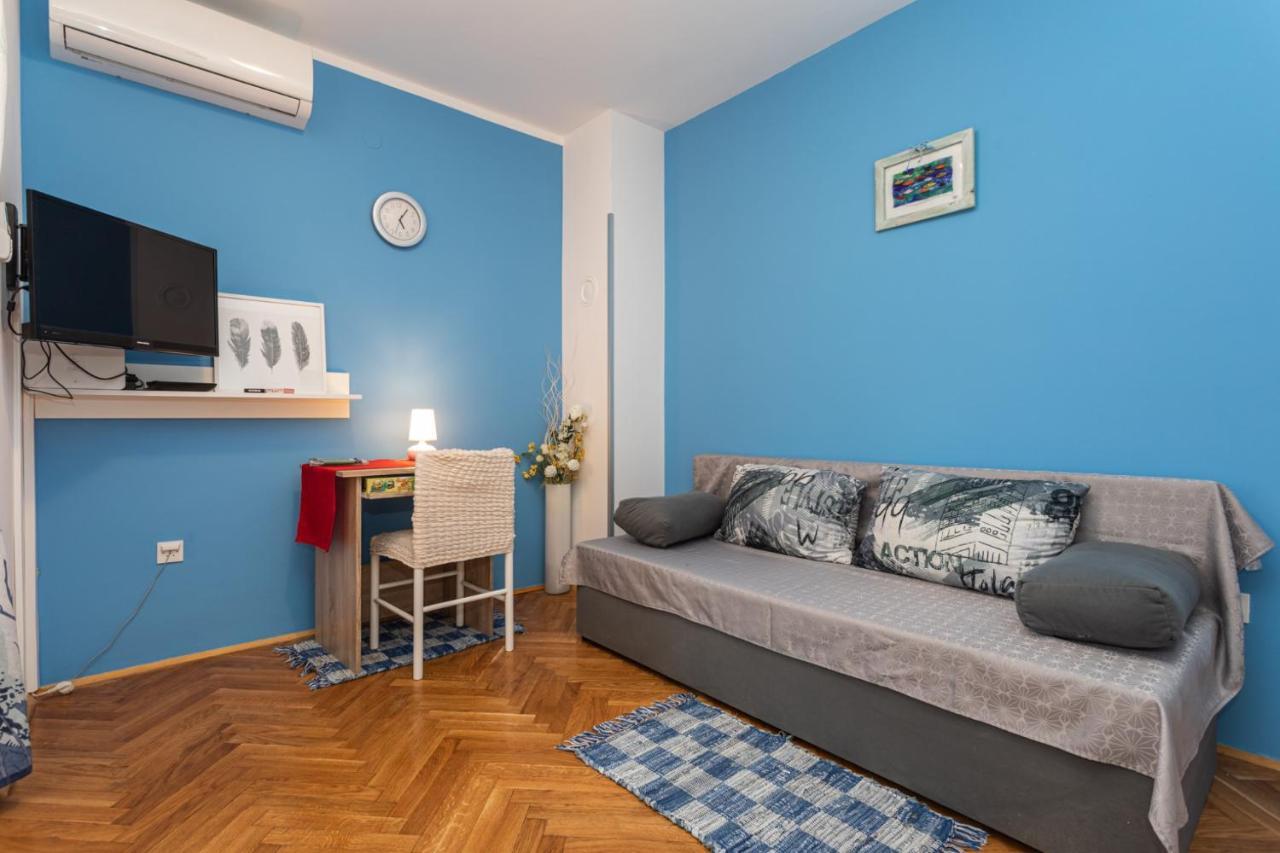 Blue Sky Baska Apartment Exterior photo